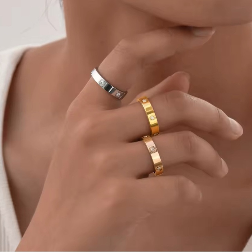 Cubic ring 💍 - Picture 2 of 4